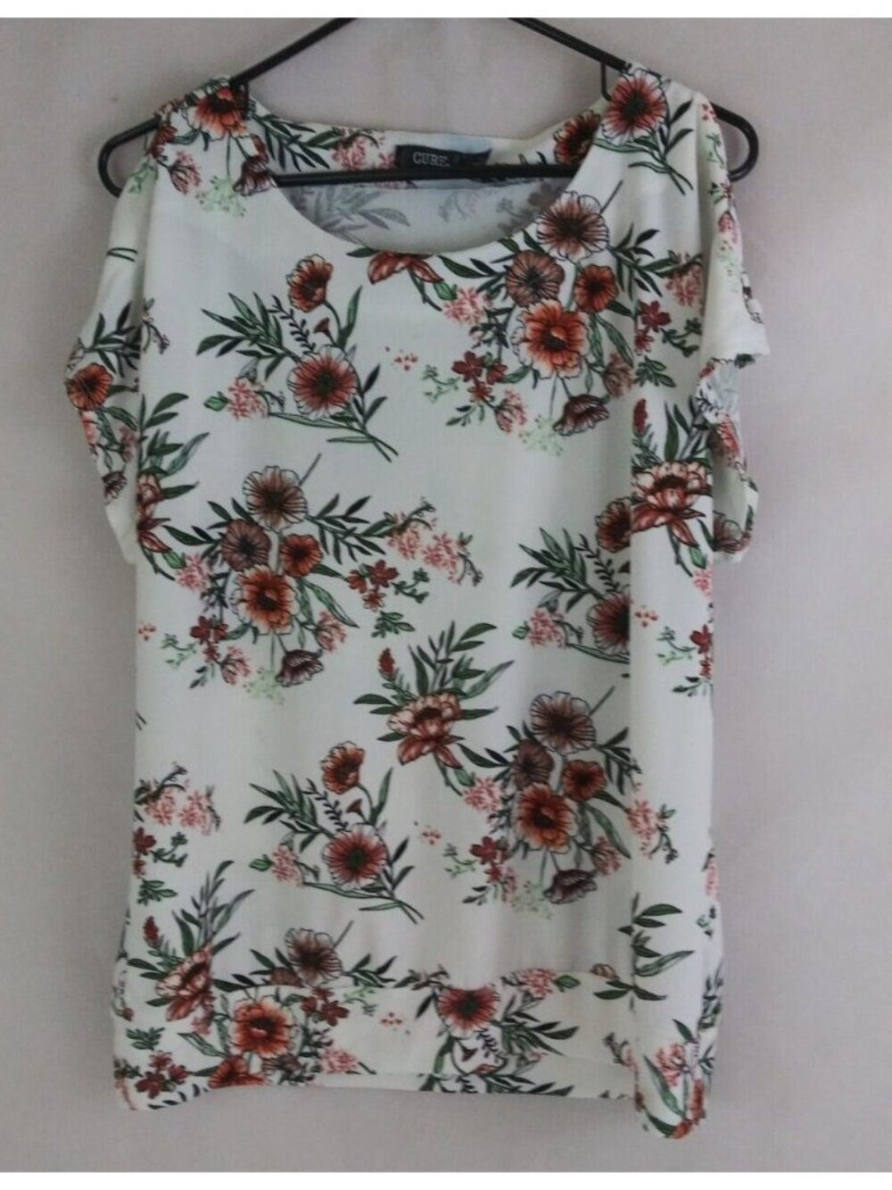 Cure Women's White Open Shoulder Blouse With Colorful Floral Design Size Large